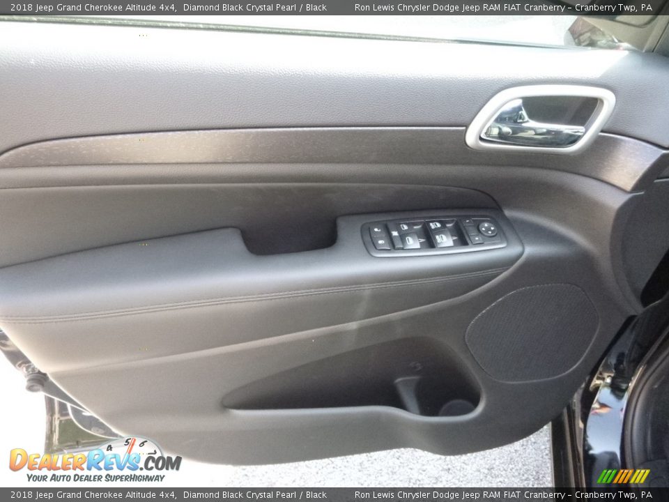 2018 Jeep Grand Cherokee Altitude 4x4 Diamond Black Crystal Pearl / Black Photo #13