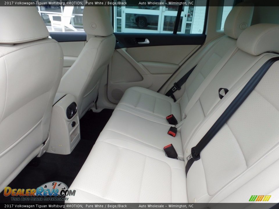 2017 Volkswagen Tiguan Wolfsburg 4MOTION Pure White / Beige/Black Photo #12