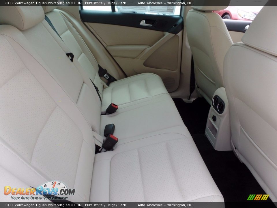 2017 Volkswagen Tiguan Wolfsburg 4MOTION Pure White / Beige/Black Photo #14