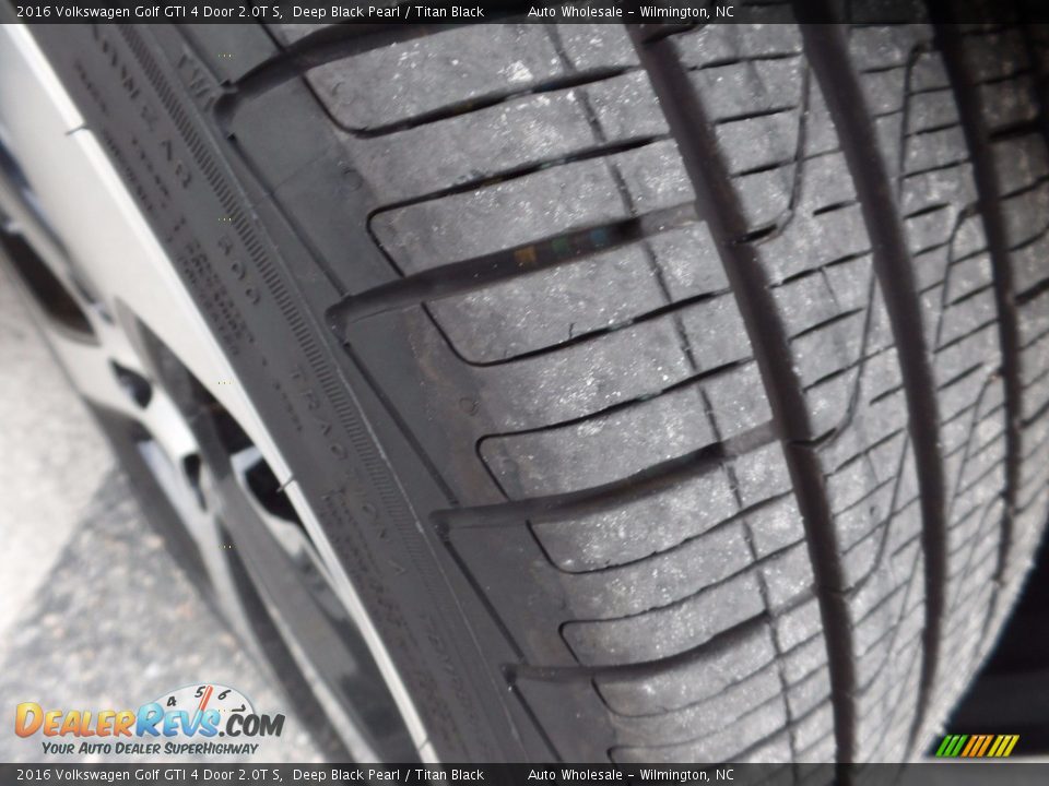 2016 Volkswagen Golf GTI 4 Door 2.0T S Deep Black Pearl / Titan Black Photo #9