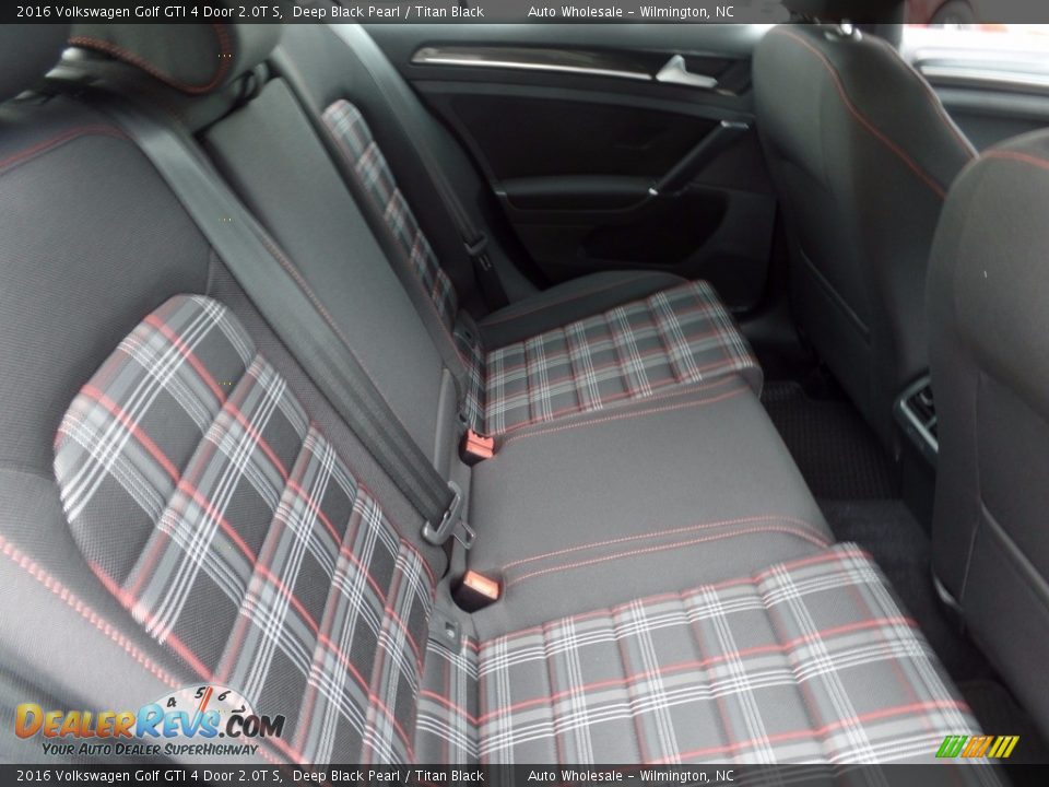 2016 Volkswagen Golf GTI 4 Door 2.0T S Deep Black Pearl / Titan Black Photo #14