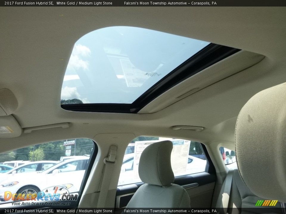 2017 Ford Fusion Hybrid SE White Gold / Medium Light Stone Photo #13