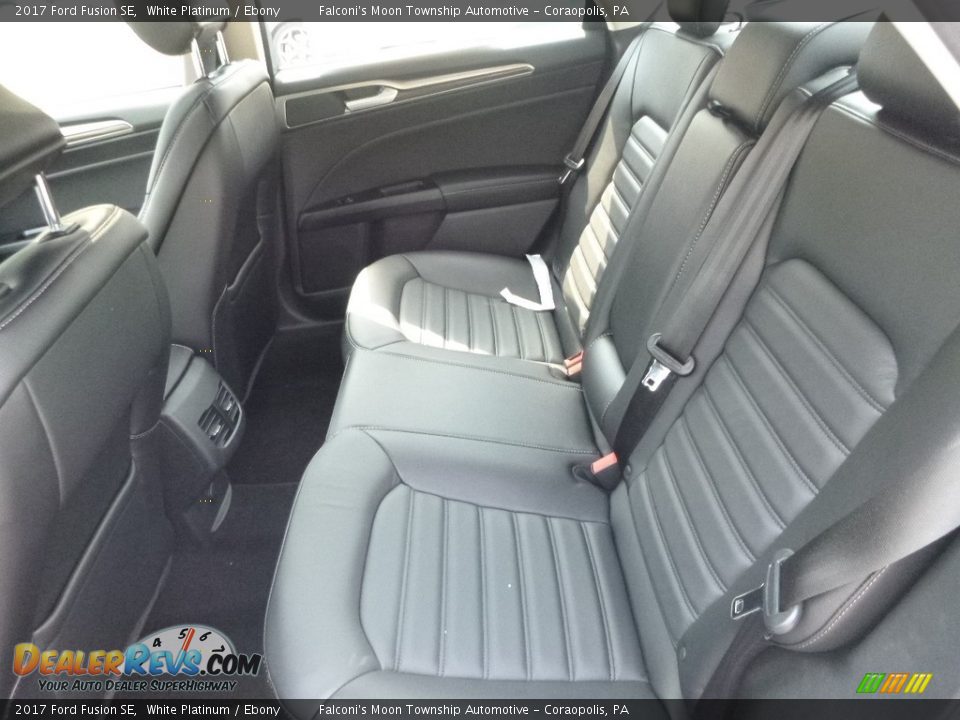 2017 Ford Fusion SE White Platinum / Ebony Photo #8