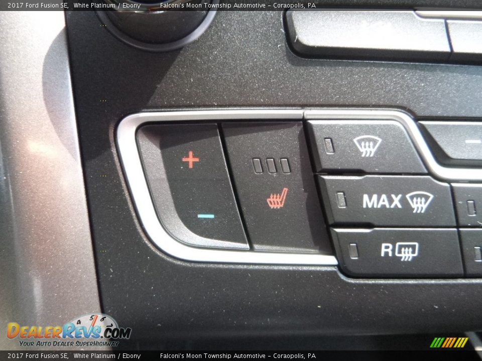 2017 Ford Fusion SE White Platinum / Ebony Photo #15