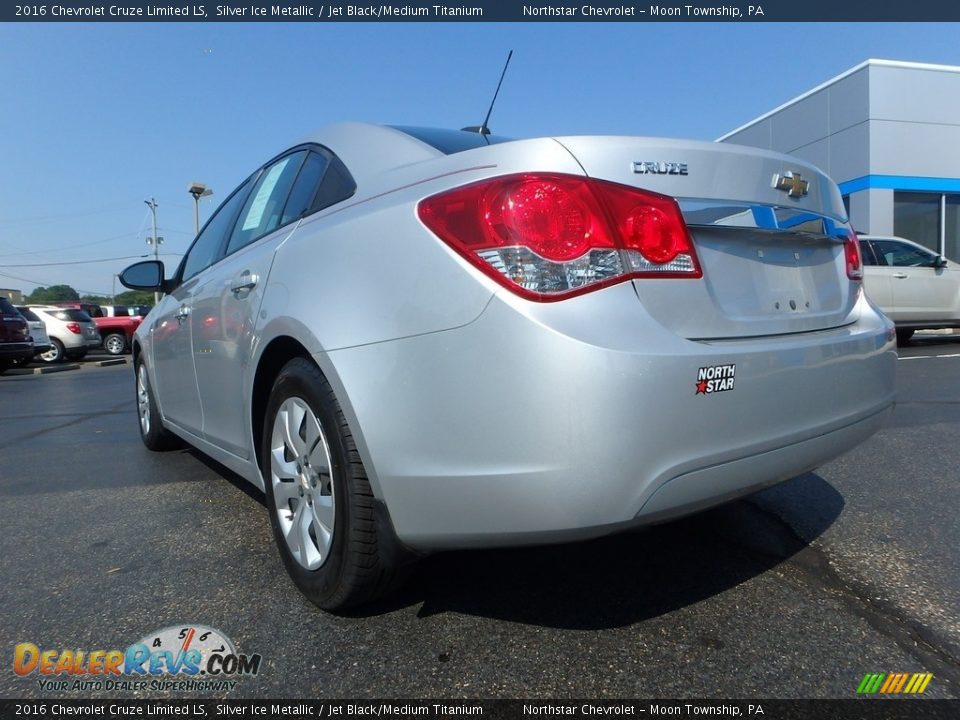 2016 Chevrolet Cruze Limited LS Silver Ice Metallic / Jet Black/Medium Titanium Photo #5