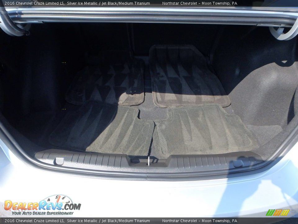 2016 Chevrolet Cruze Limited LS Silver Ice Metallic / Jet Black/Medium Titanium Photo #7