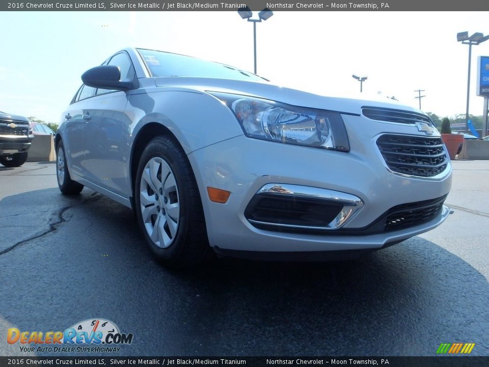 2016 Chevrolet Cruze Limited LS Silver Ice Metallic / Jet Black/Medium Titanium Photo #12