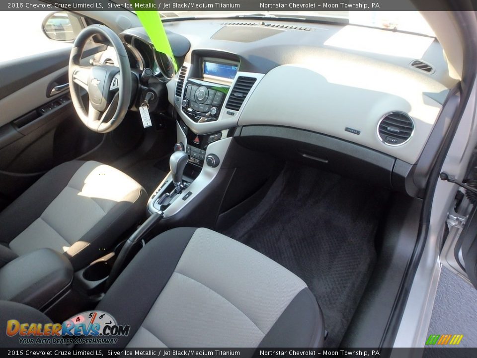 2016 Chevrolet Cruze Limited LS Silver Ice Metallic / Jet Black/Medium Titanium Photo #16