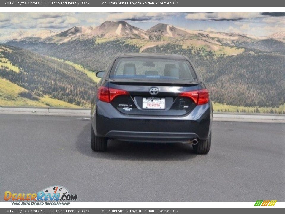2017 Toyota Corolla SE Black Sand Pearl / Black Photo #4