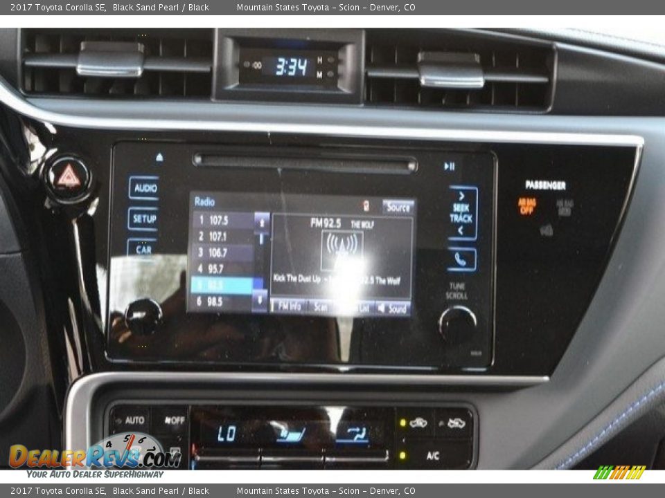 2017 Toyota Corolla SE Black Sand Pearl / Black Photo #6