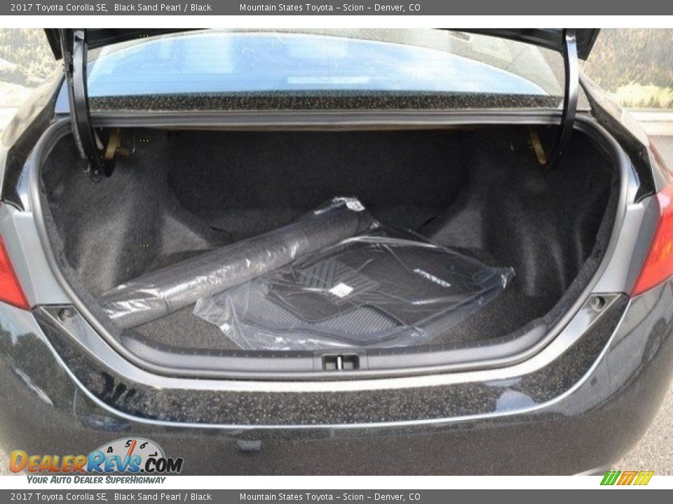 2017 Toyota Corolla SE Black Sand Pearl / Black Photo #8