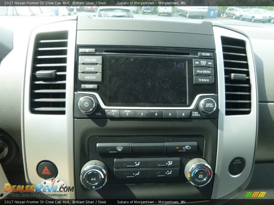 2017 Nissan Frontier SV Crew Cab 4x4 Brilliant Silver / Steel Photo #17