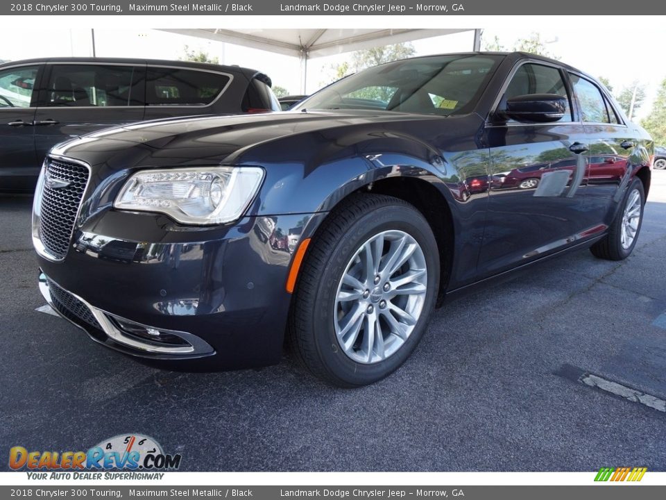 Front 3/4 View of 2018 Chrysler 300 Touring Photo #1