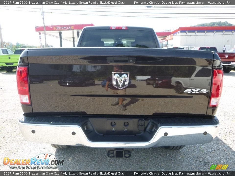2017 Ram 2500 Tradesman Crew Cab 4x4 Luxury Brown Pearl / Black/Diesel Gray Photo #4