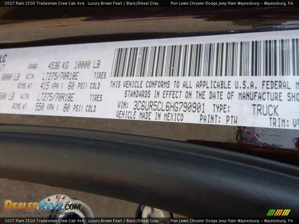 2017 Ram 2500 Tradesman Crew Cab 4x4 Luxury Brown Pearl / Black/Diesel Gray Photo #17