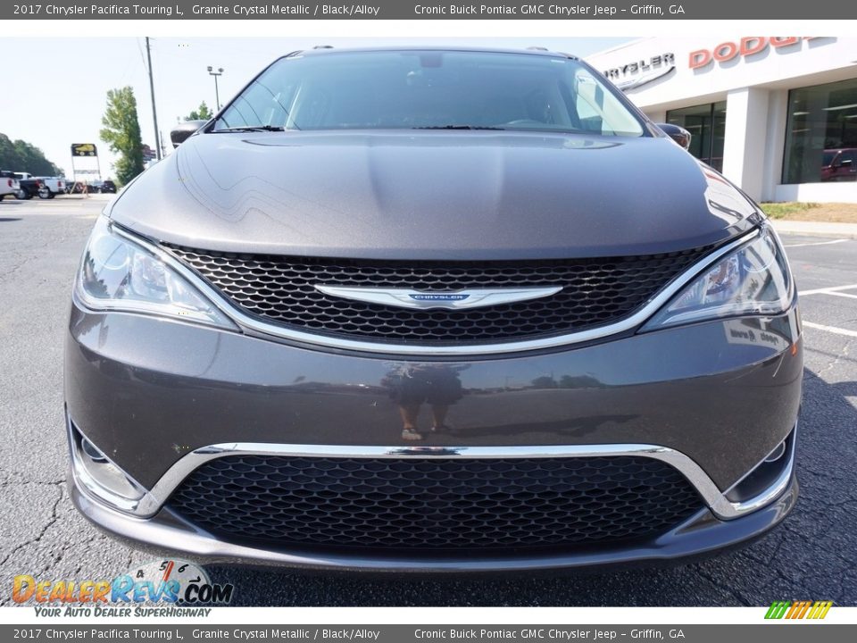2017 Chrysler Pacifica Touring L Granite Crystal Metallic / Black/Alloy Photo #2