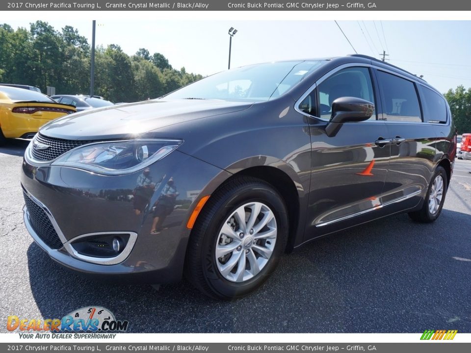 2017 Chrysler Pacifica Touring L Granite Crystal Metallic / Black/Alloy Photo #3