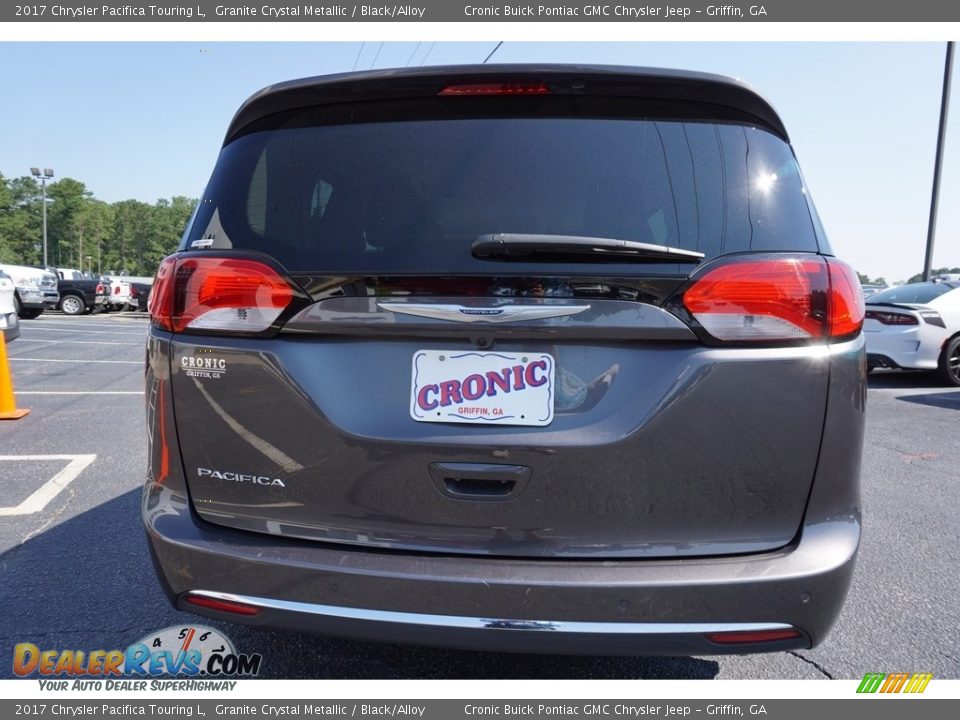 2017 Chrysler Pacifica Touring L Granite Crystal Metallic / Black/Alloy Photo #6