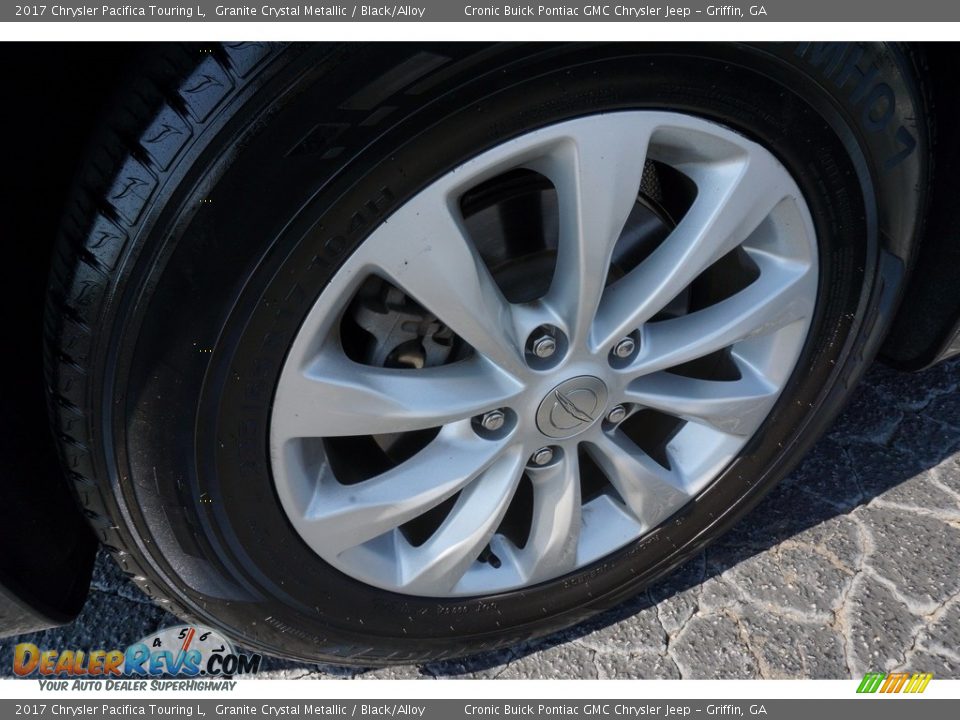 2017 Chrysler Pacifica Touring L Granite Crystal Metallic / Black/Alloy Photo #16