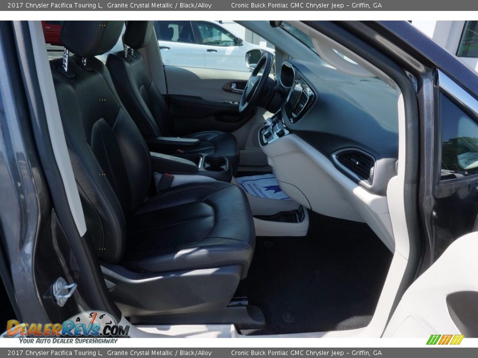 2017 Chrysler Pacifica Touring L Granite Crystal Metallic / Black/Alloy Photo #19