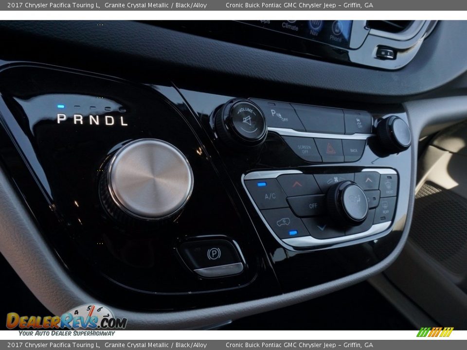2017 Chrysler Pacifica Touring L Granite Crystal Metallic / Black/Alloy Photo #25
