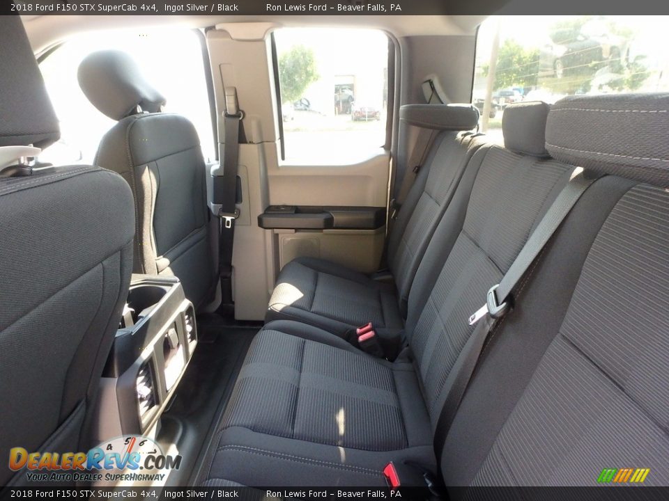 Rear Seat of 2018 Ford F150 STX SuperCab 4x4 Photo #11