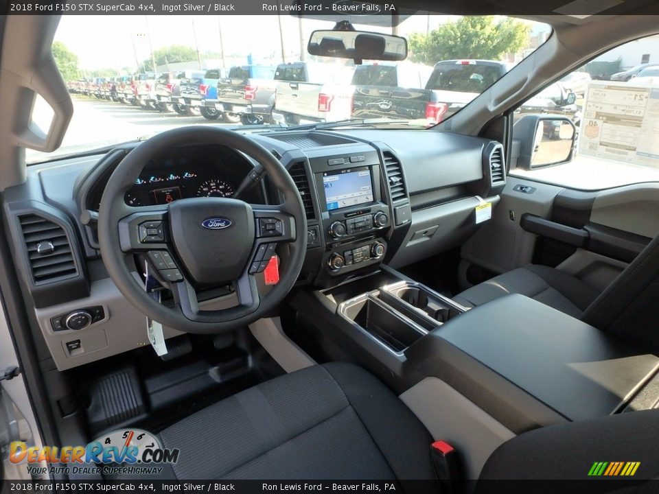 Black Interior - 2018 Ford F150 STX SuperCab 4x4 Photo #12