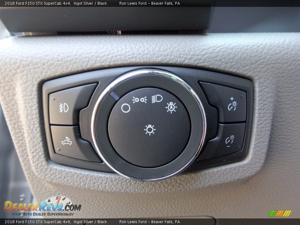 Controls of 2018 Ford F150 STX SuperCab 4x4 Photo #15