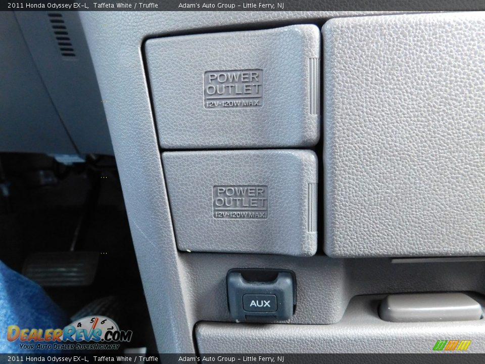 2011 Honda Odyssey EX-L Taffeta White / Truffle Photo #23