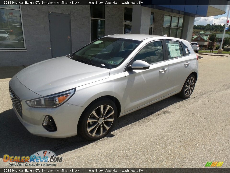 Front 3/4 View of 2018 Hyundai Elantra GT  Photo #5