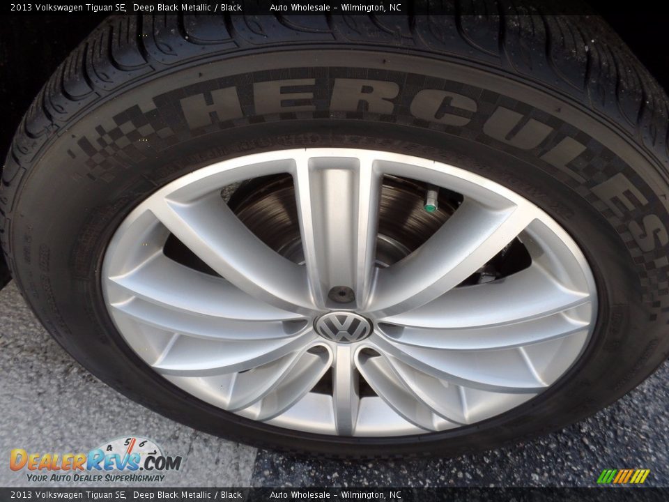 2013 Volkswagen Tiguan SE Deep Black Metallic / Black Photo #7