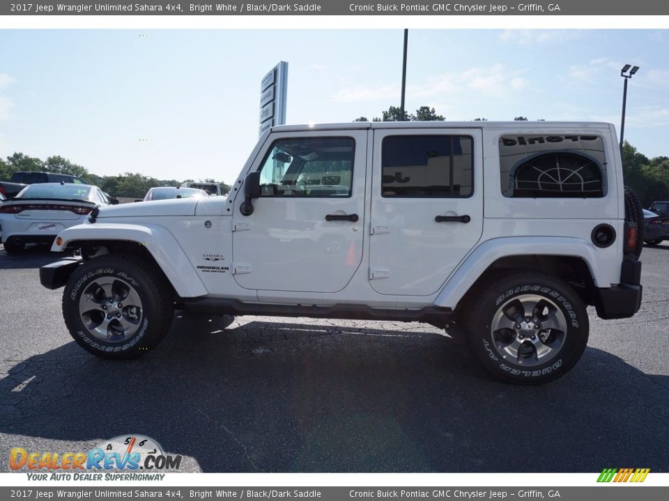 2017 Jeep Wrangler Unlimited Sahara 4x4 Bright White / Black/Dark Saddle Photo #4