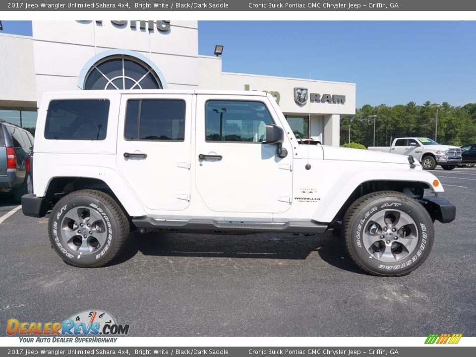 2017 Jeep Wrangler Unlimited Sahara 4x4 Bright White / Black/Dark Saddle Photo #8