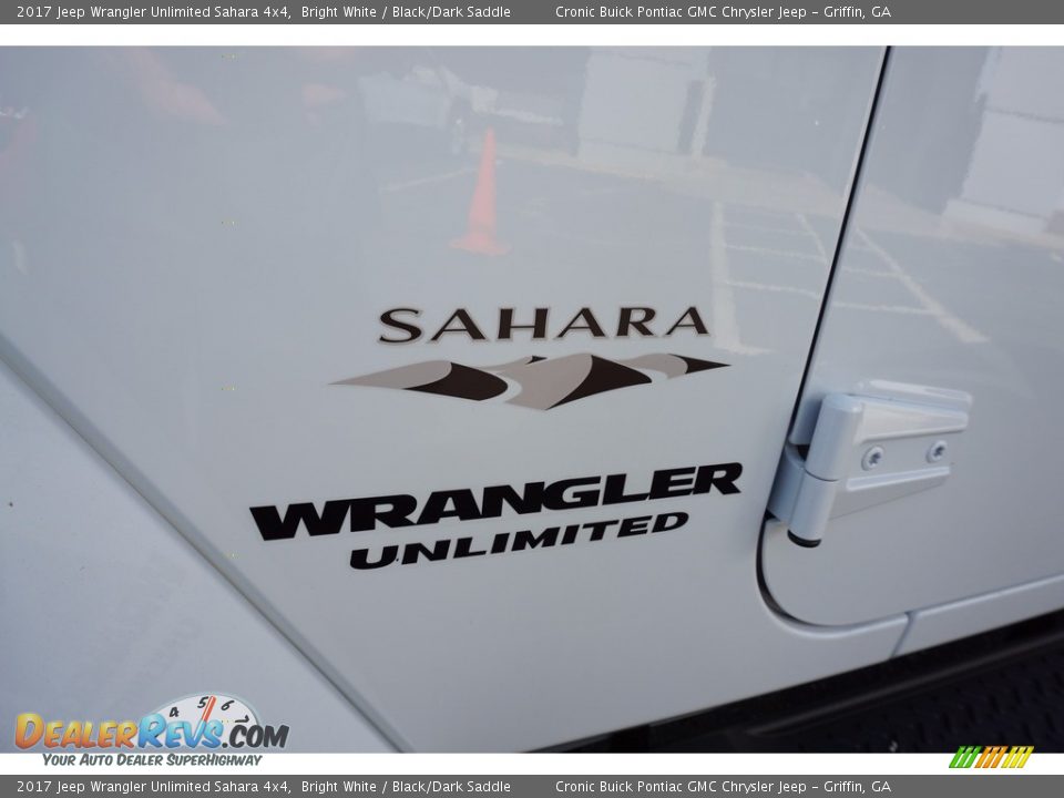 2017 Jeep Wrangler Unlimited Sahara 4x4 Bright White / Black/Dark Saddle Photo #13