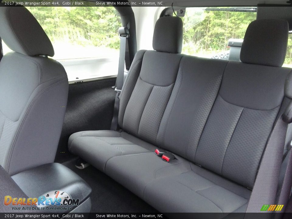 2017 Jeep Wrangler Sport 4x4 Gobi / Black Photo #10