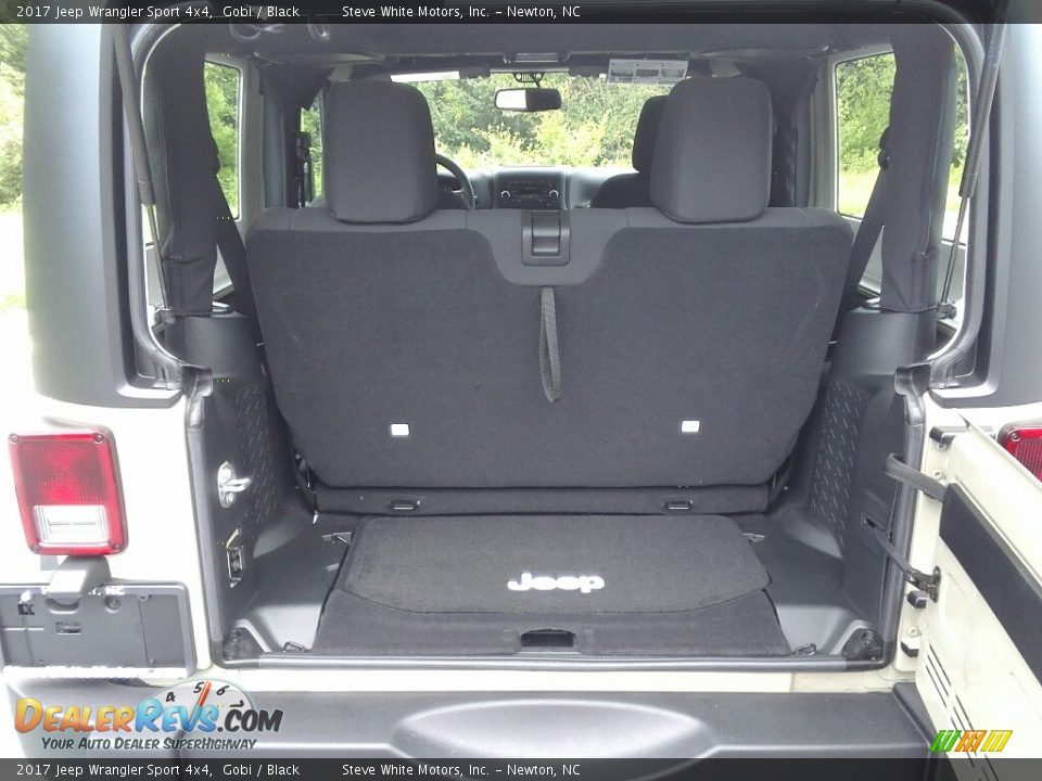 2017 Jeep Wrangler Sport 4x4 Gobi / Black Photo #11