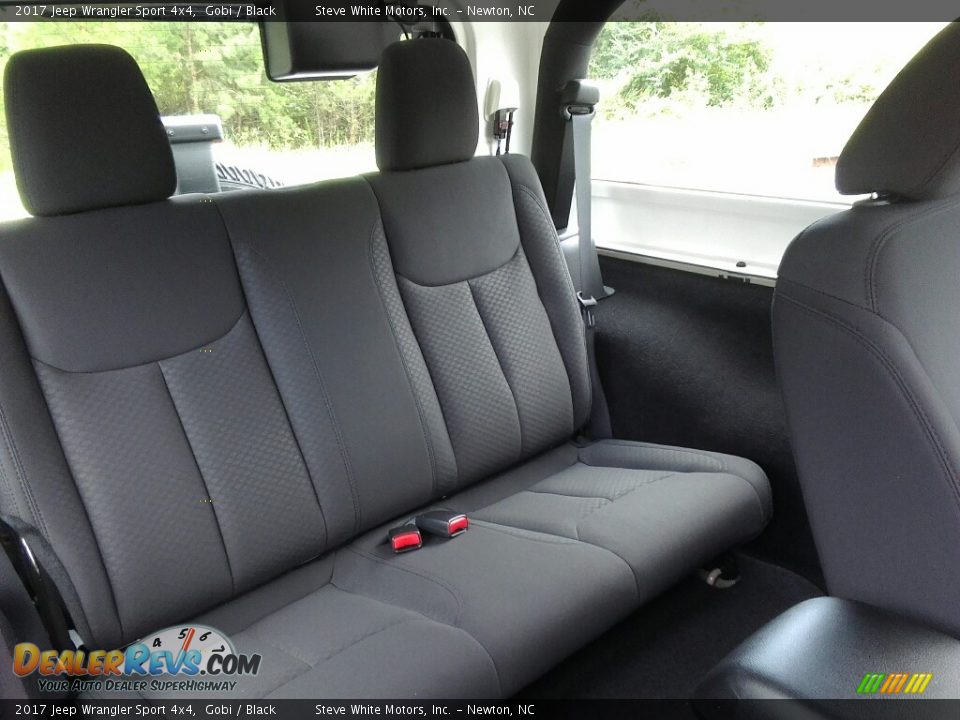 2017 Jeep Wrangler Sport 4x4 Gobi / Black Photo #12