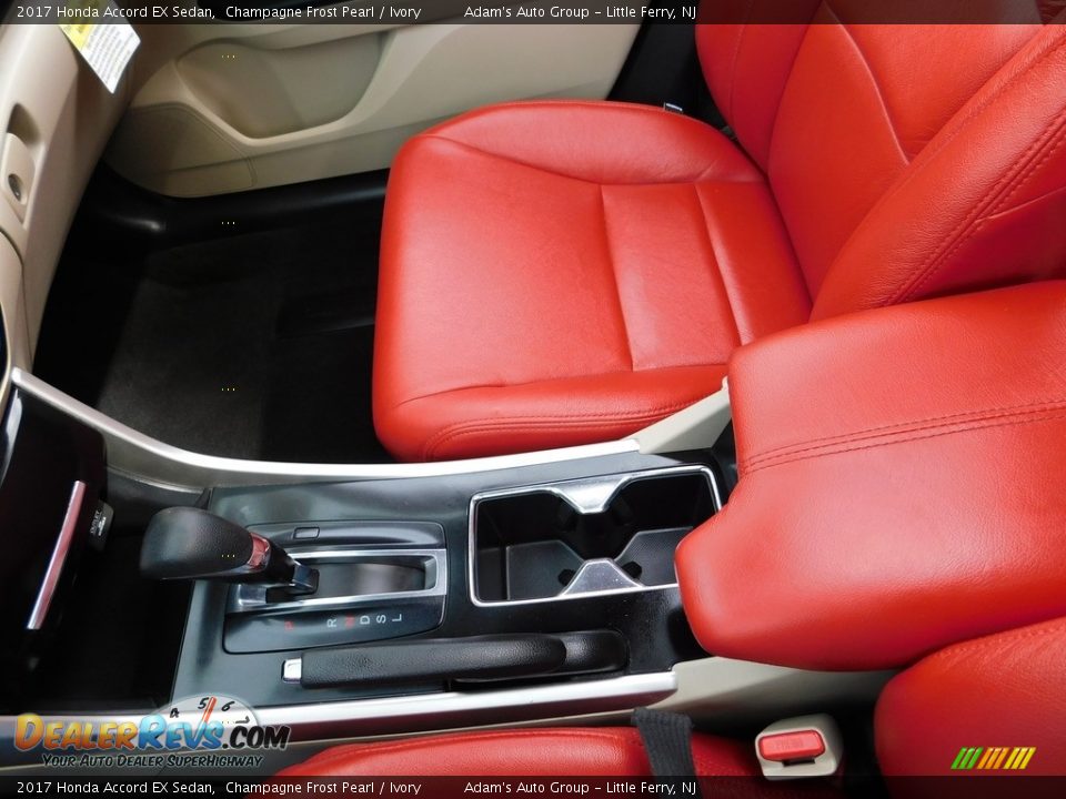2017 Honda Accord EX Sedan Champagne Frost Pearl / Ivory Photo #25