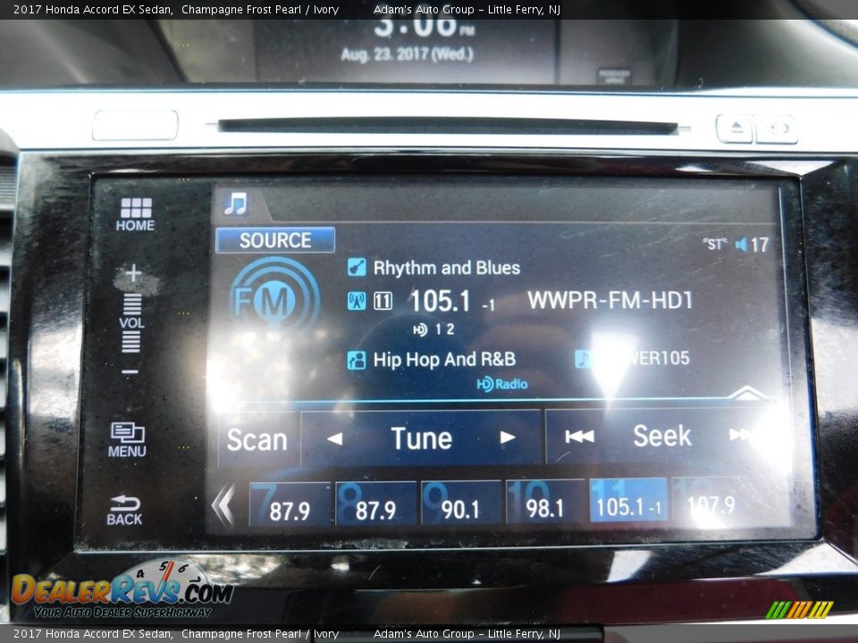 2017 Honda Accord EX Sedan Champagne Frost Pearl / Ivory Photo #31