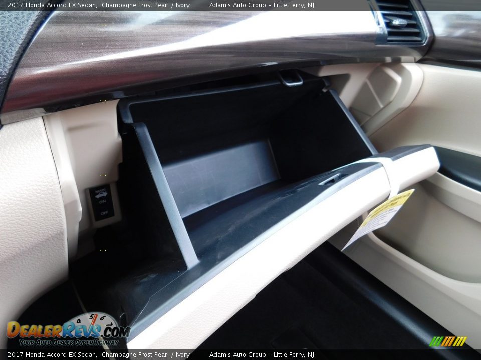 2017 Honda Accord EX Sedan Champagne Frost Pearl / Ivory Photo #34