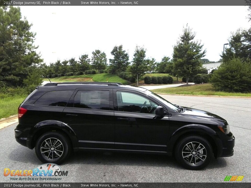 2017 Dodge Journey SE Pitch Black / Black Photo #5