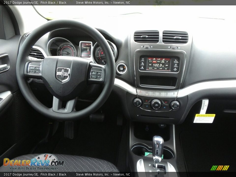 2017 Dodge Journey SE Pitch Black / Black Photo #19