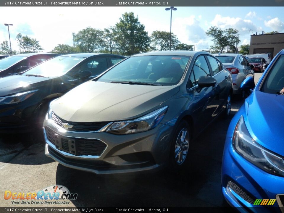 2017 Chevrolet Cruze LT Pepperdust Metallic / Jet Black Photo #1