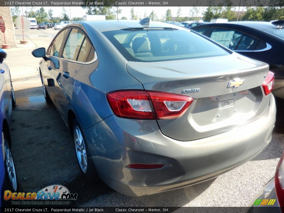 2017 Chevrolet Cruze LT Pepperdust Metallic / Jet Black Photo #5