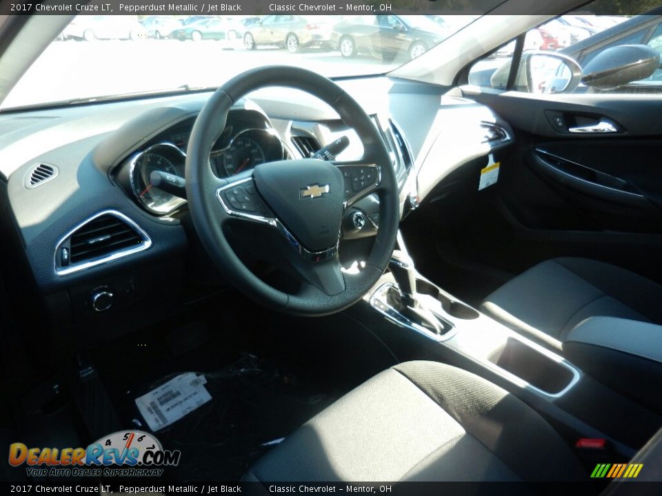 2017 Chevrolet Cruze LT Pepperdust Metallic / Jet Black Photo #7