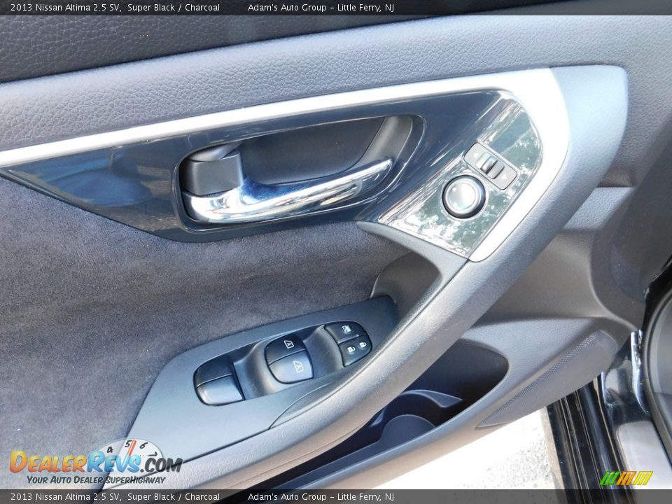 2013 Nissan Altima 2.5 SV Super Black / Charcoal Photo #10