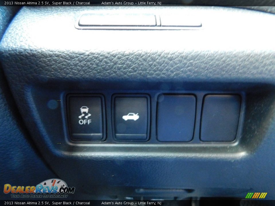 2013 Nissan Altima 2.5 SV Super Black / Charcoal Photo #16