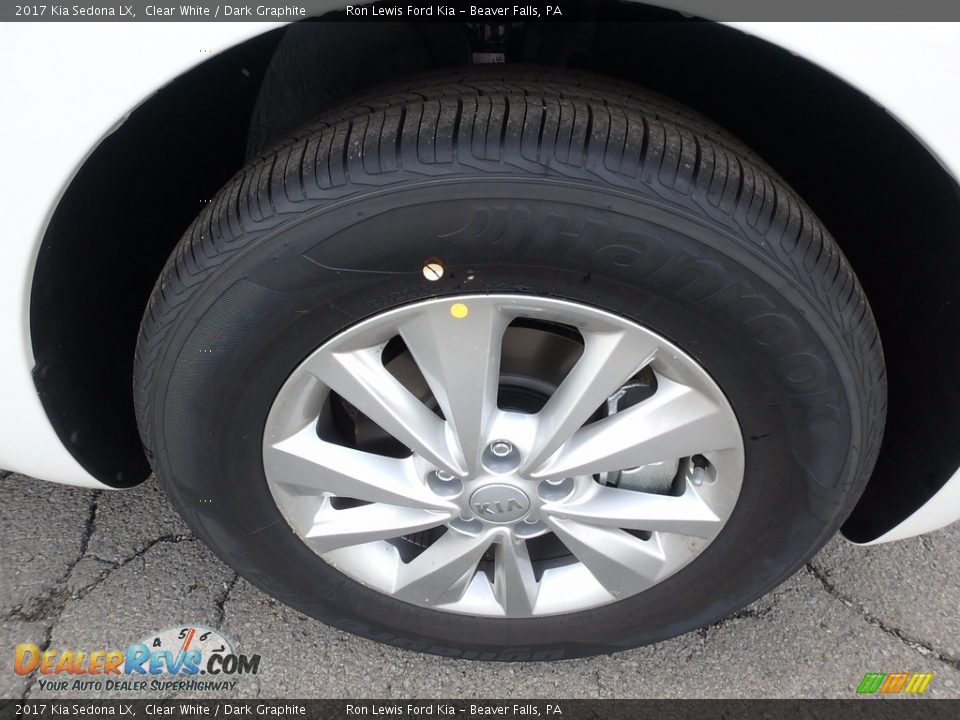 2017 Kia Sedona LX Clear White / Dark Graphite Photo #9