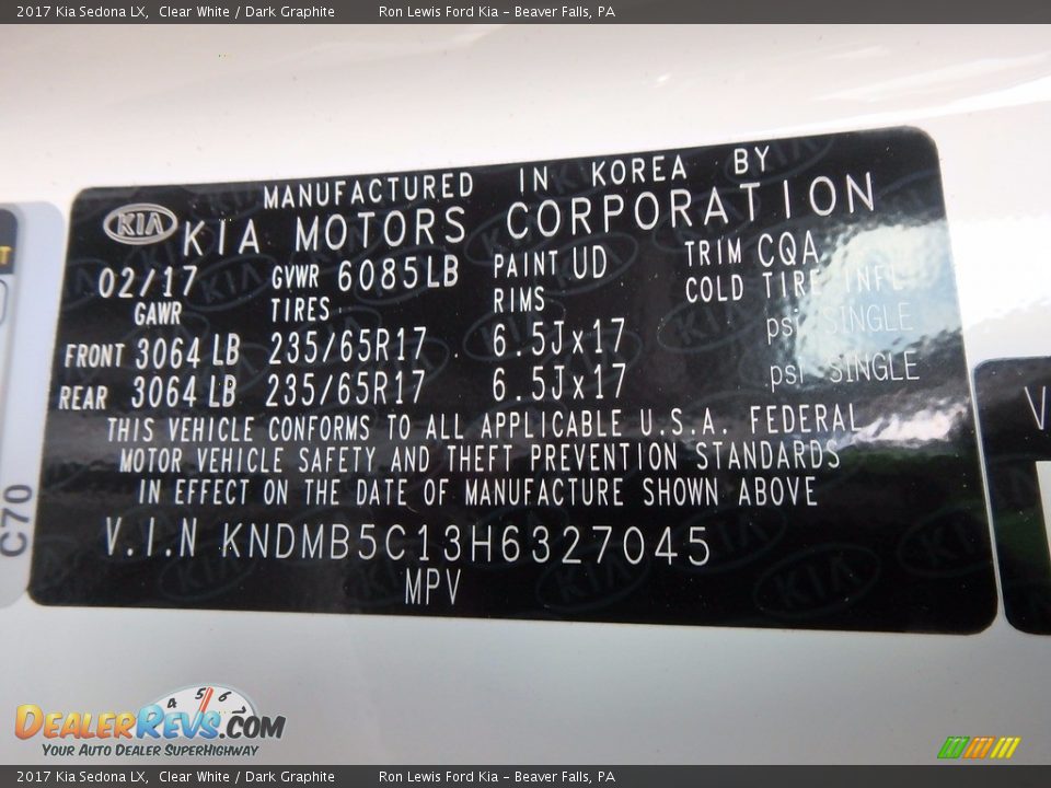 2017 Kia Sedona LX Clear White / Dark Graphite Photo #15