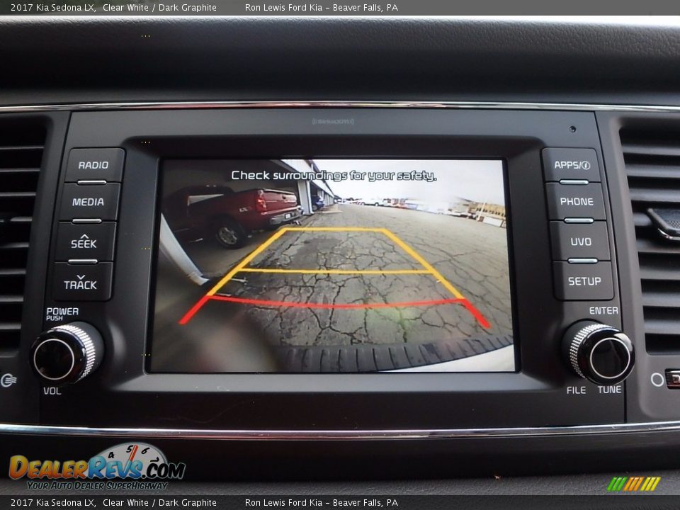 2017 Kia Sedona LX Clear White / Dark Graphite Photo #17